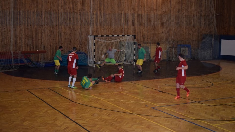 Az Edzők csapatának győzelmével ért véget a VI. Igazgatósági focitorna Siklóson
